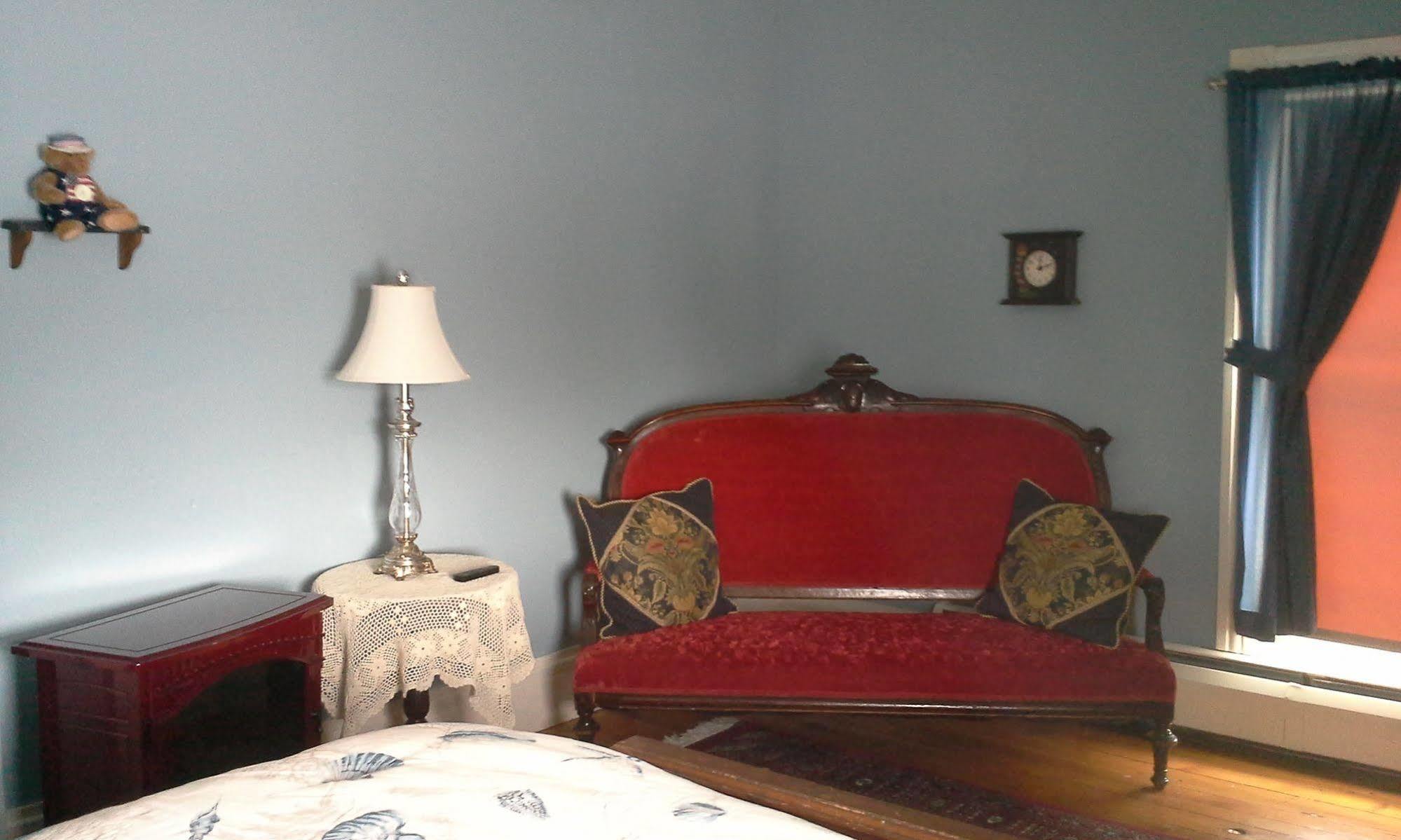 The Fox And The Grapes Bed & Breakfast Lodi Exterior photo